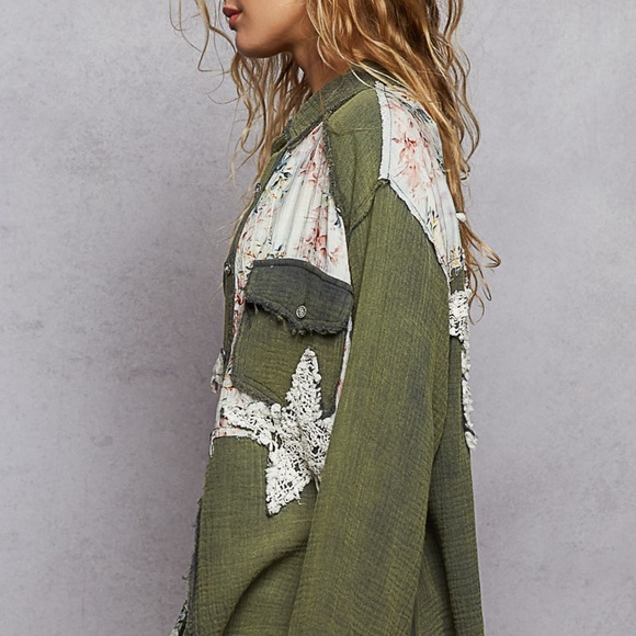 New POL Patchwork Floral Trim Long Sleeve Women's Gauze Button Up Shirt Top Star - Picture 6 of 9